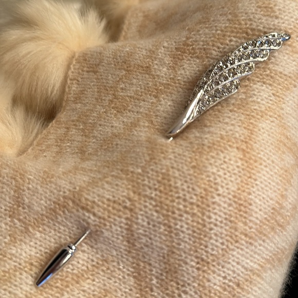 Trifari silver metal w/clear Rhinestones-stick pin 4 1/2” - Picture 1 of 6